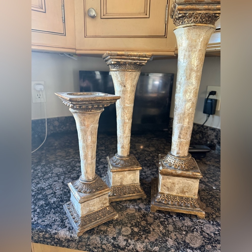 Pedestals replica of antique pedestals excellent condition never used - Picture 3 of 13